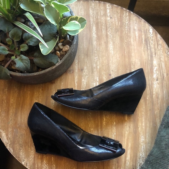 Calvin Klein wedge black shoes. - Picture 3 of 11